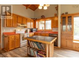40 Country Lane, Lower West Pubnico, NS B0W2C0 Photo 37