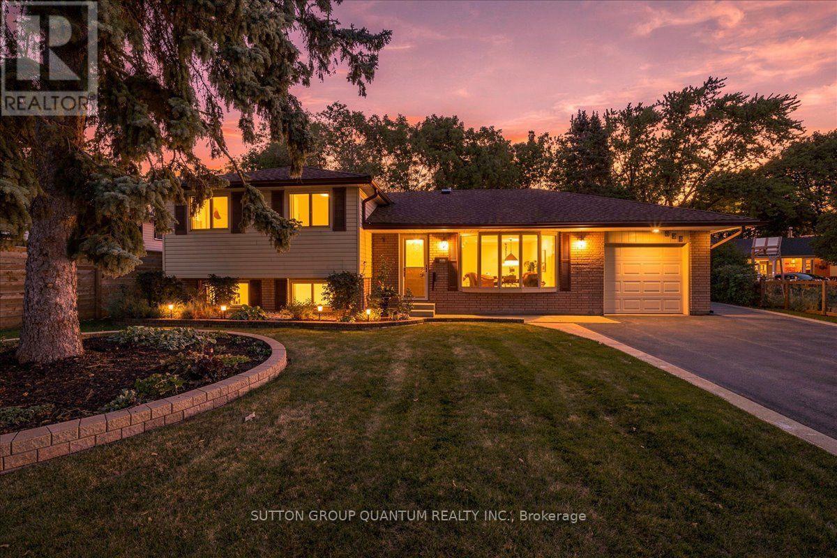 Photo of 325 ERINDALE DRIVE