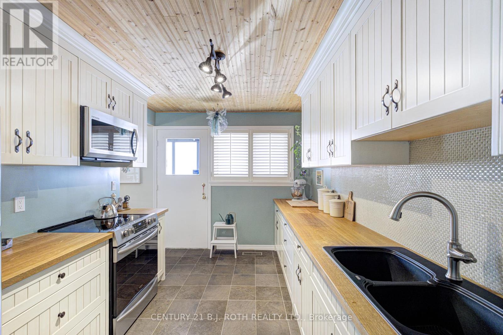 109 WINCOTT DRIVE - Image 16