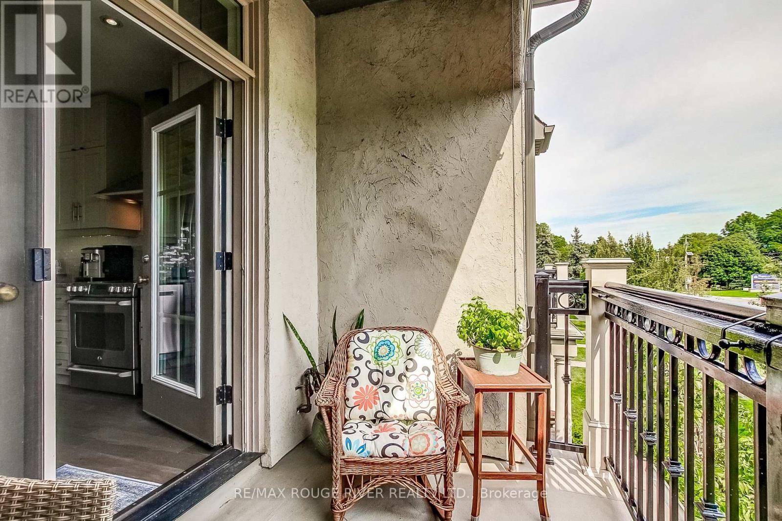 #17 17 ST. ANDREWS LANE S - 25