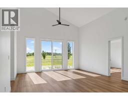 8 Diamond Valley Close, Carbon, AB T0M0L0 Photo 14