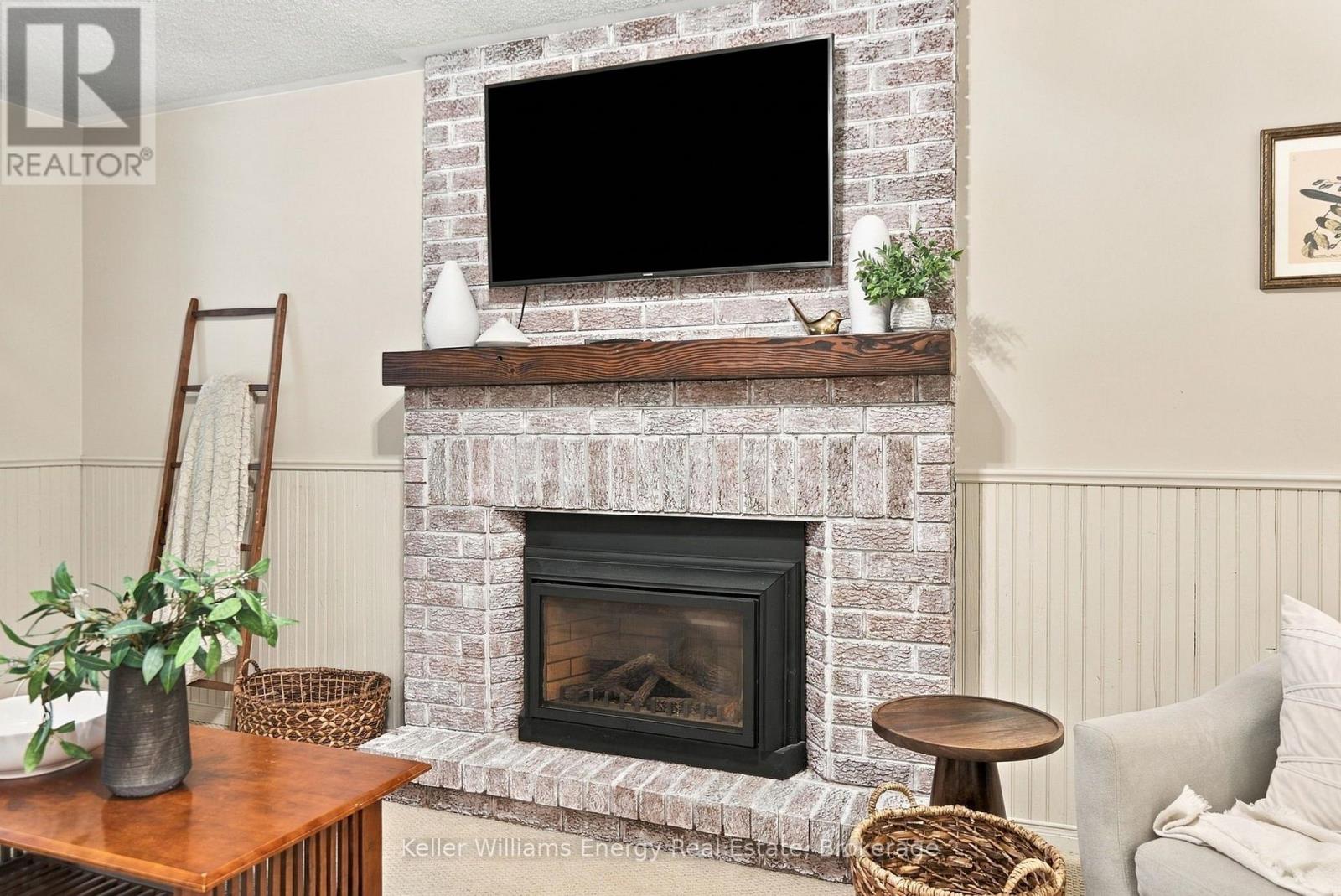 123 Erickson Drive, Whitby, ON photo 12
