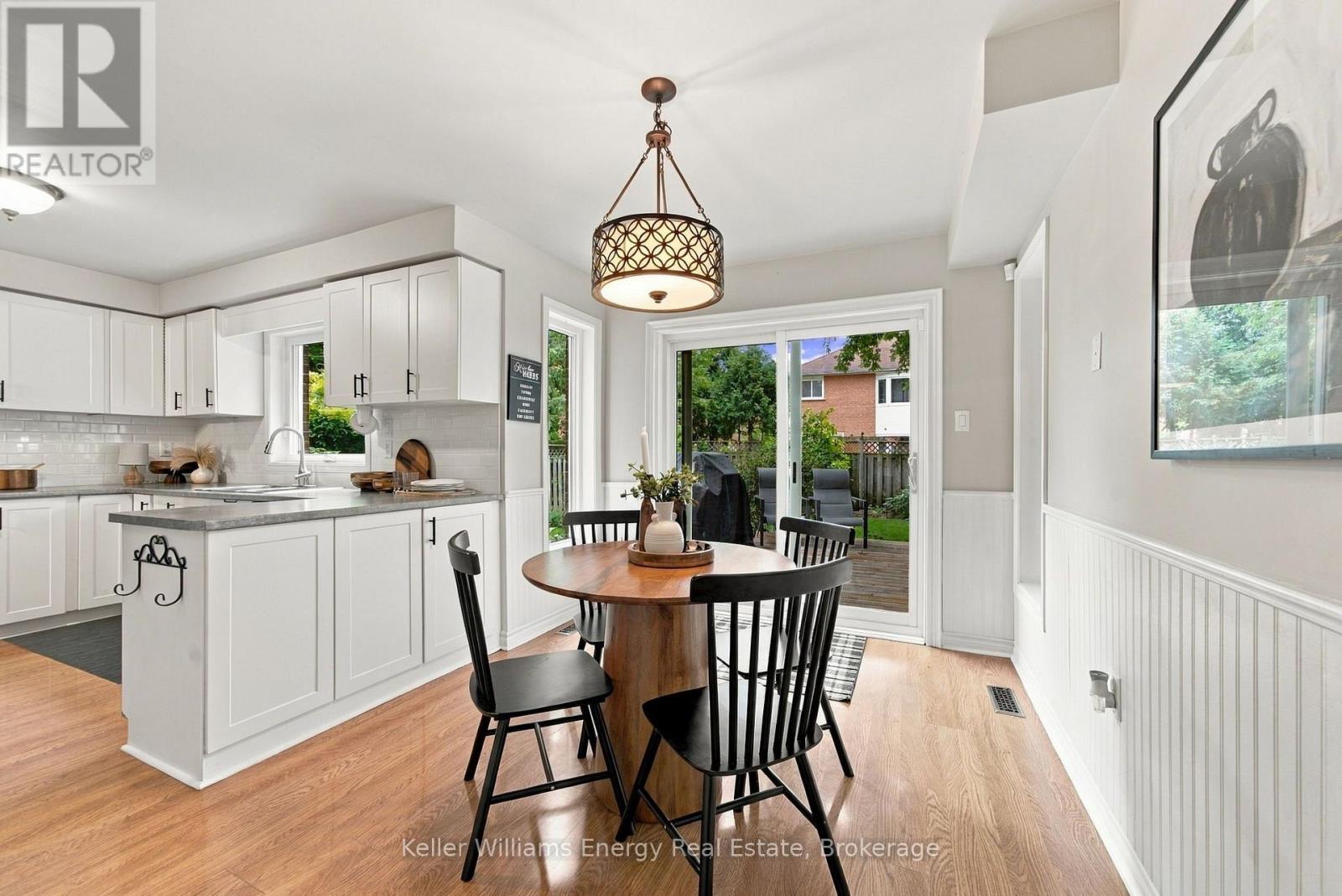 123 Erickson Drive, Whitby, ON photo 9