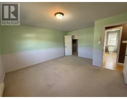 10 Dove Crescent thumbnail 11