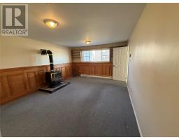 10 Dove Crescent thumbnail 17