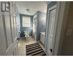 10 Dove Crescent thumbnail 21