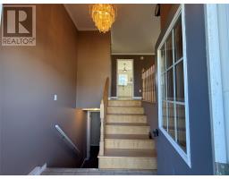 10 Dove Crescent thumbnail 4