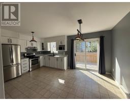 10 Dove Crescent thumbnail 9
