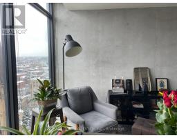 1404 - 111 Bathurst Street, Toronto, ON M5V2R1 Photo 8