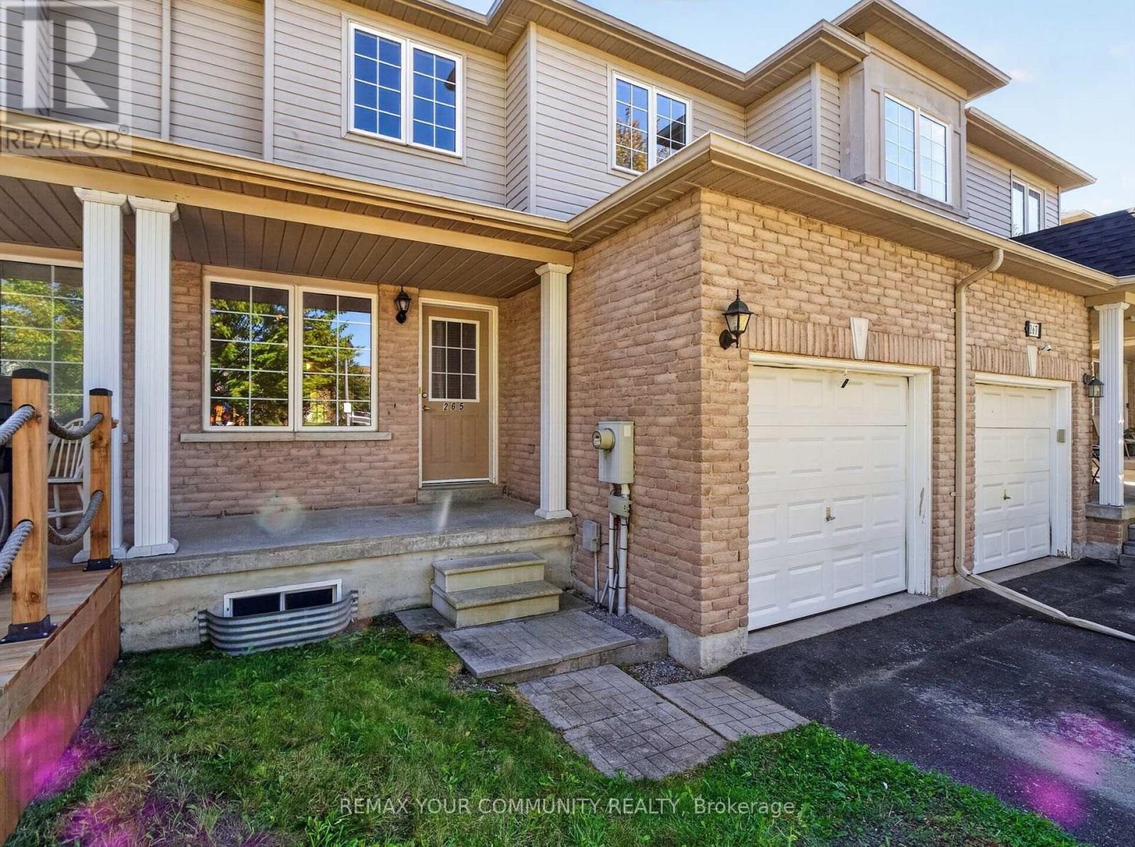 265 Sprucewood Crescent, Clarington, ON photo 3