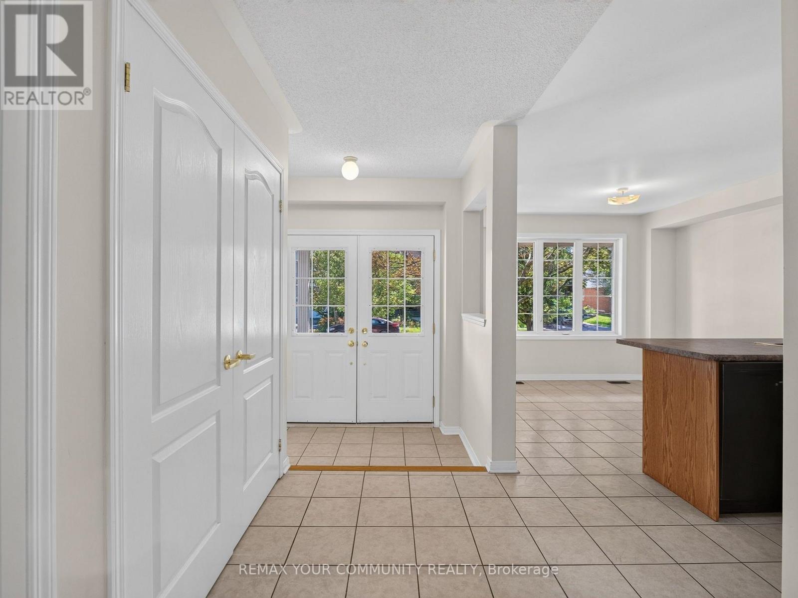 265 Sprucewood Crescent, Clarington, ON photo 6