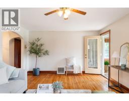 Living room - 147 County Road 27, Cottam, ON N0R1B0 Photo 10