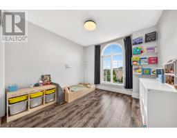 92 Denton Circle, Vaughan, ON L6A2N4 Photo 12