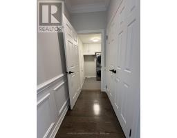 Laundry room - 4 John Weddell Avenue, East Gwillimbury, ON L9N0P4 Photo 11