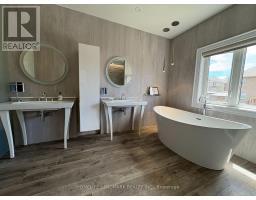 4 John Weddell Avenue, East Gwillimbury, ON L9N0P4 Photo 37