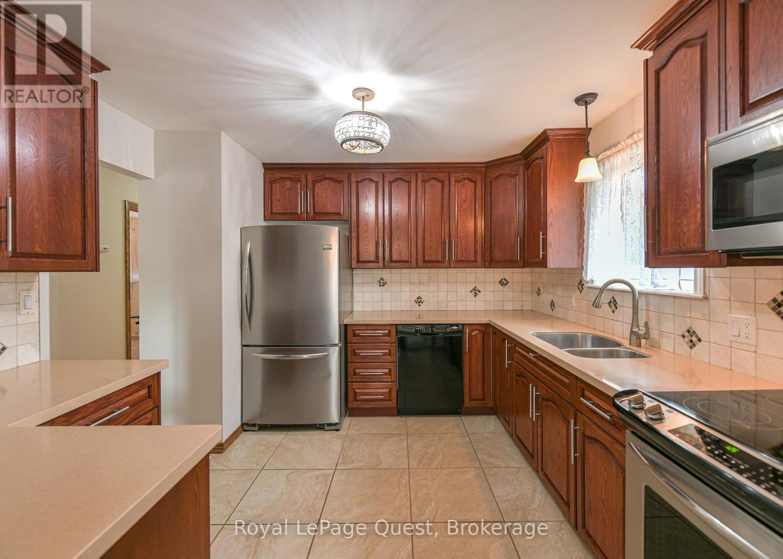 4 KEHOE COURT - 17