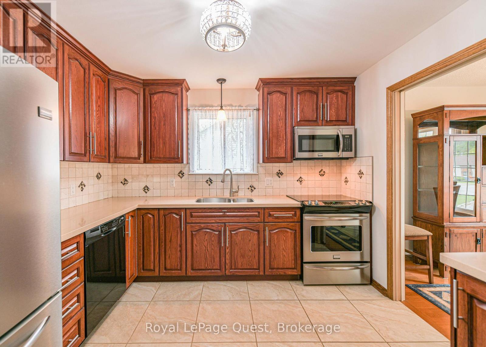 4 KEHOE COURT - 18