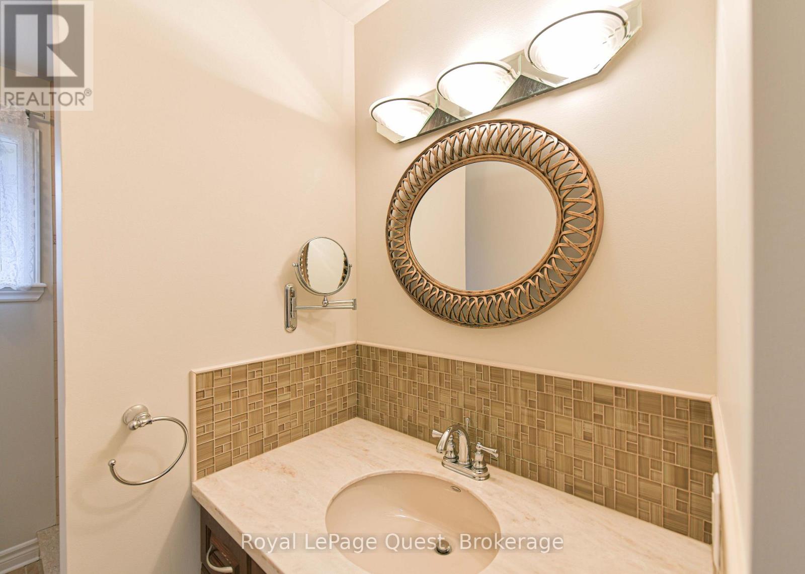 4 KEHOE COURT - 22