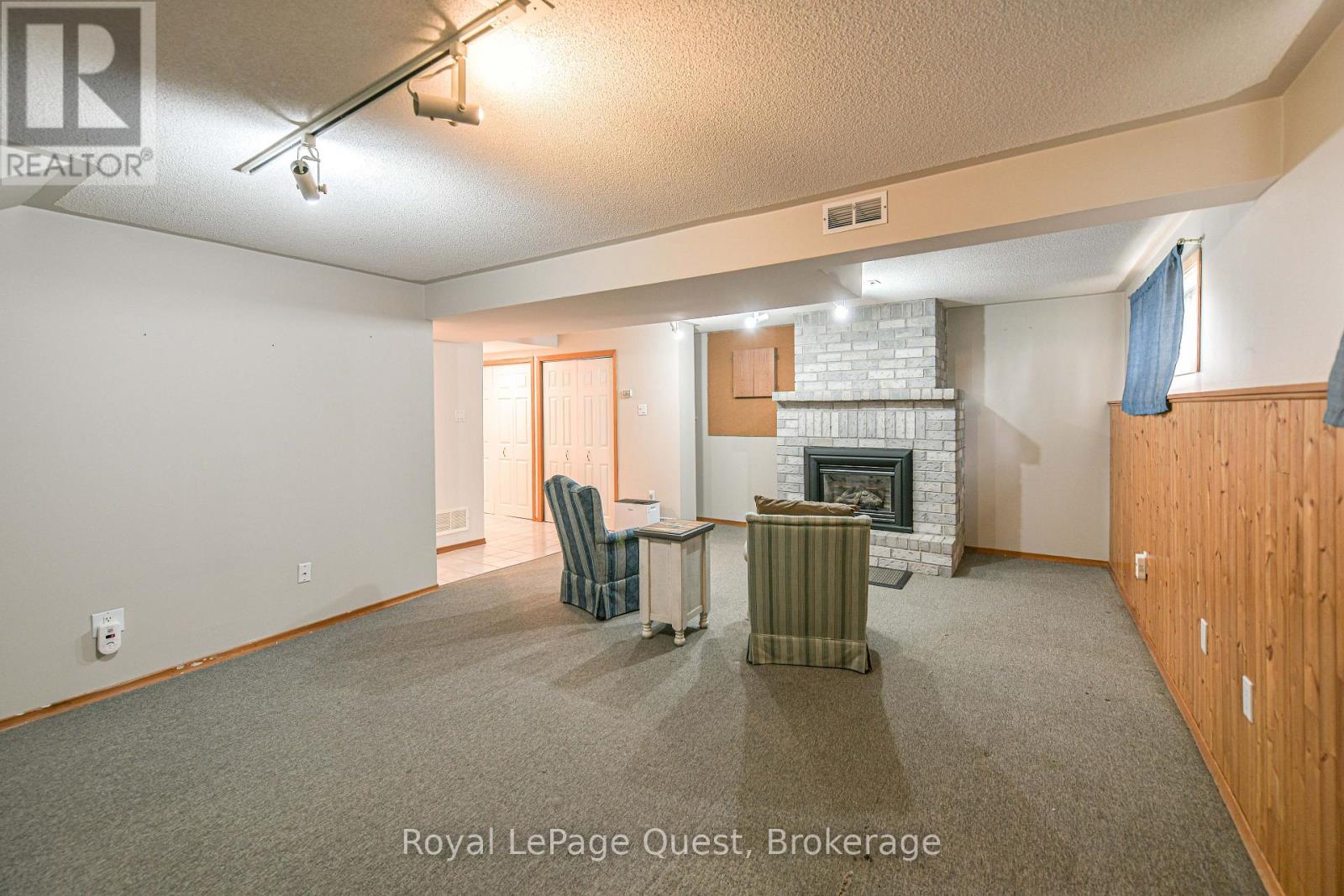 4 KEHOE COURT - 30