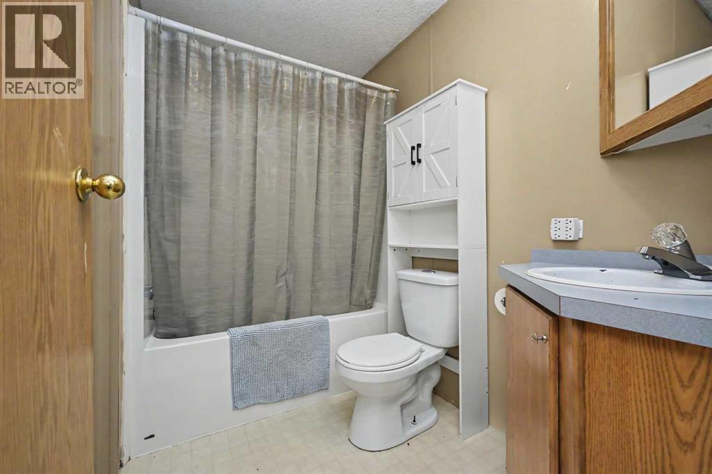 12123 98 Street - 19