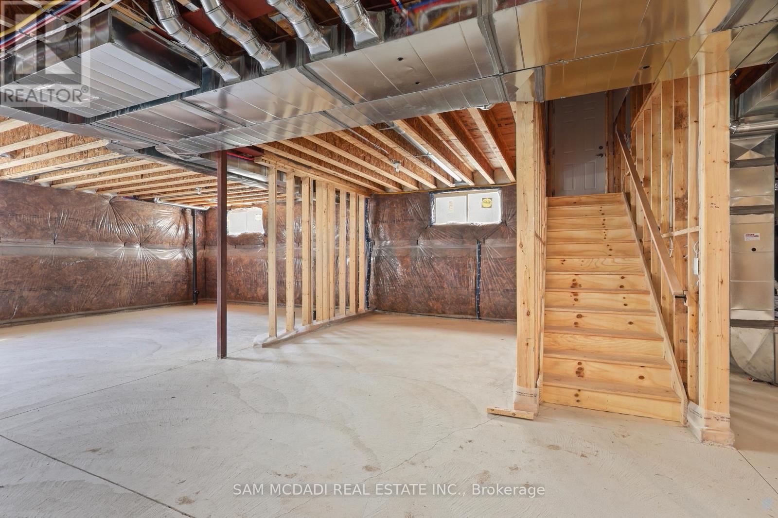 2350 EIGHTH LINE - Image 45