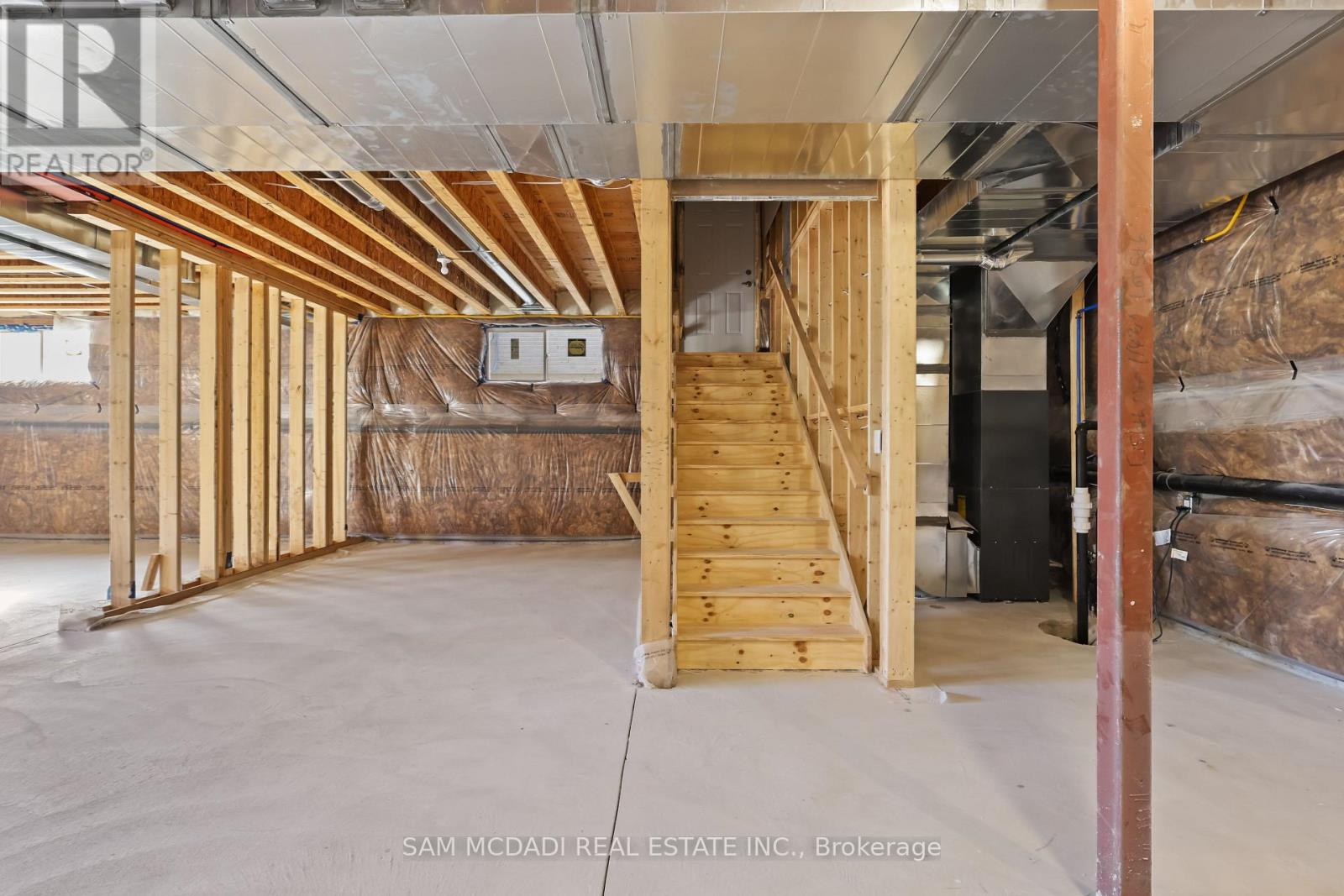 2354 EIGHTH LINE - Image 32
