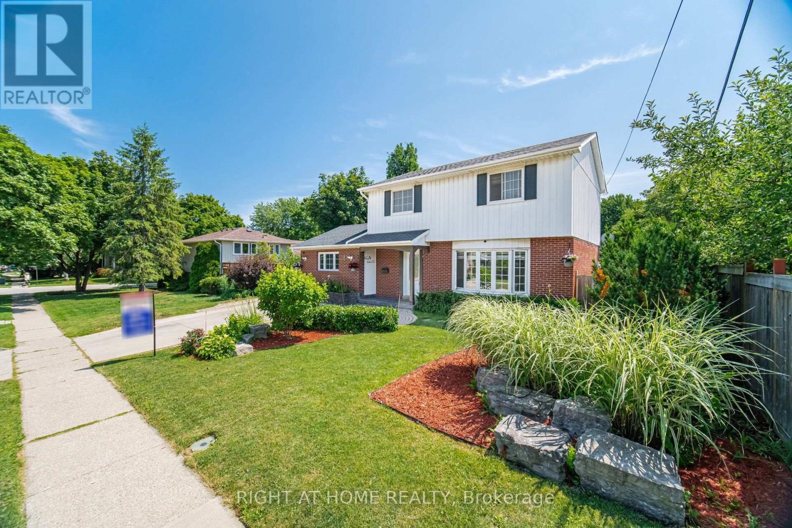 4 ROSEFIELD DRIVE - 4