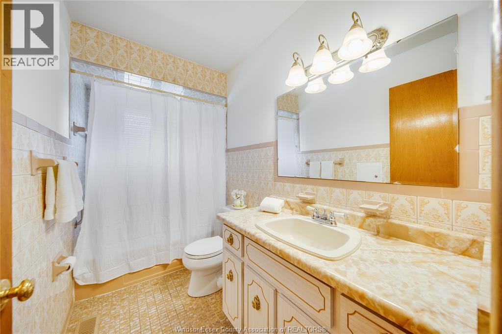 1044 MARJORIE DRIVE - 22