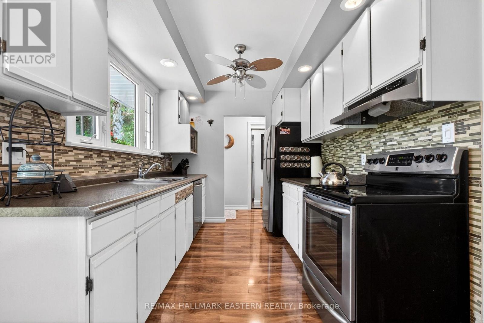 4796 Thornton Road North, Oshawa, ON photo 10