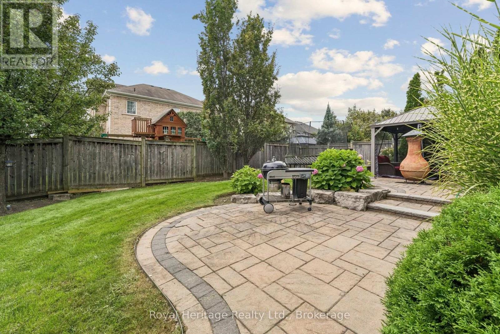 52 MCCORKELL Street, Clarington, ON photo 40