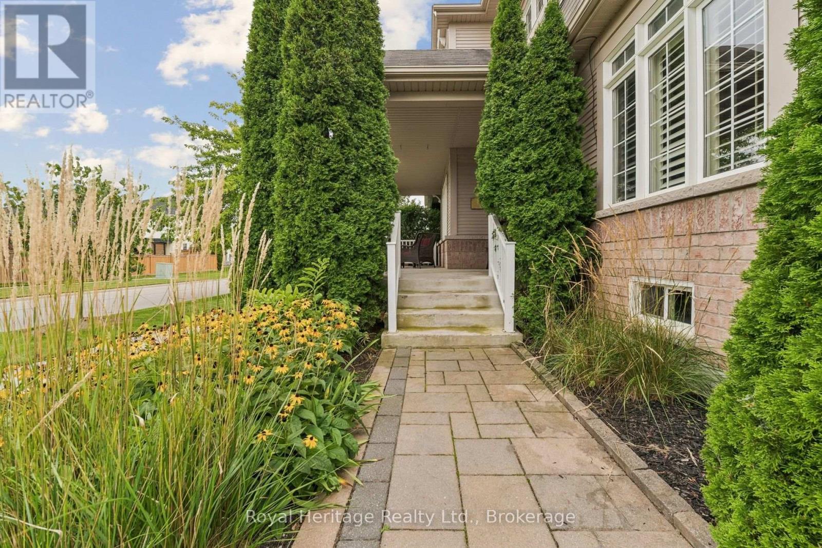 52 MCCORKELL Street, Clarington, ON photo 6