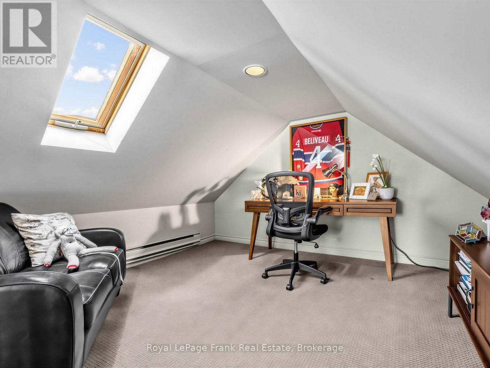 523 QUEEN STREET - 26