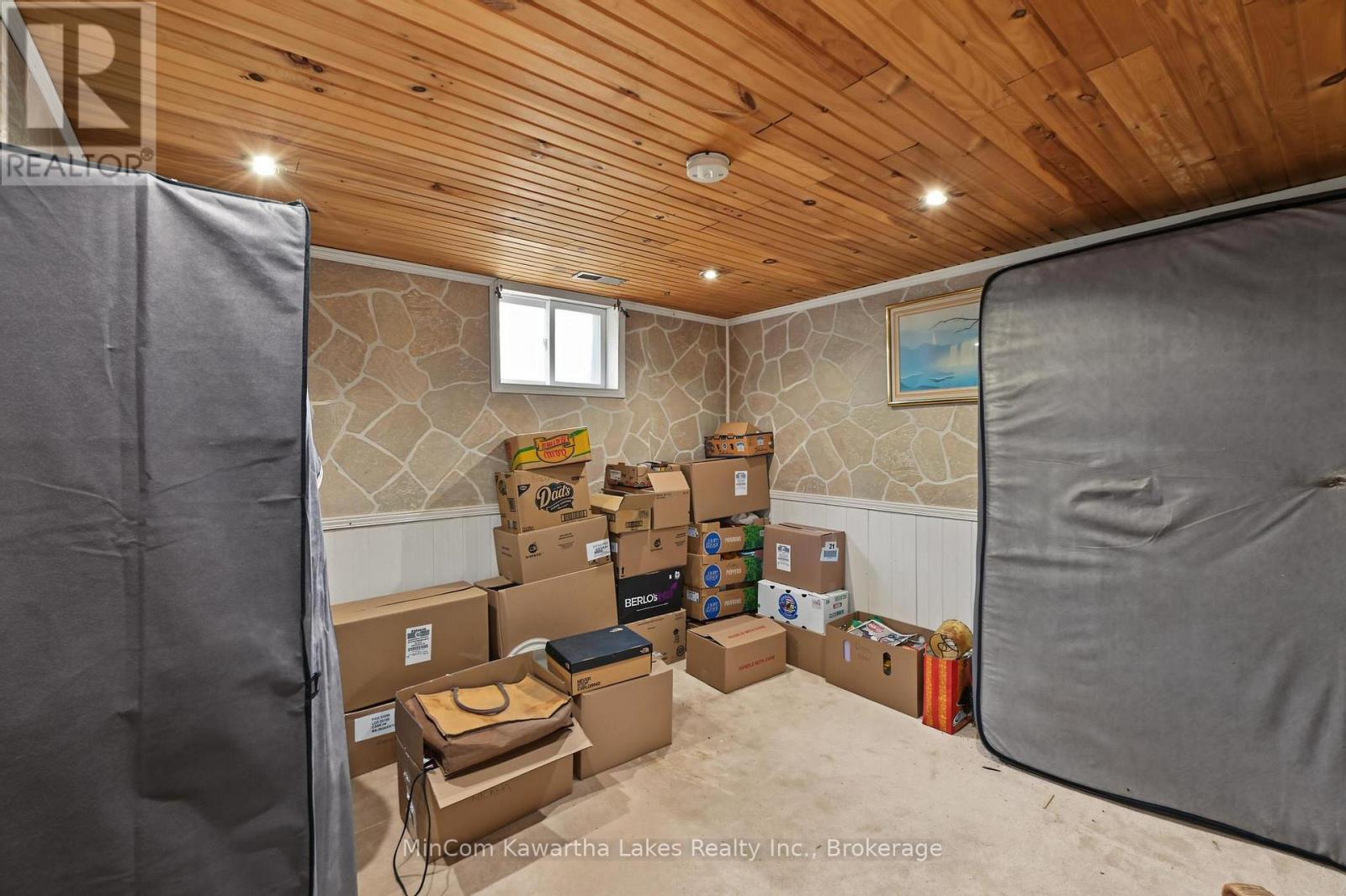 71 GREENHILL DRIVE - 26