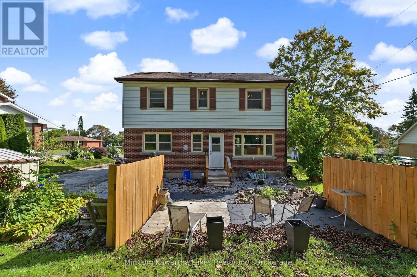 71 GREENHILL DRIVE - 4
