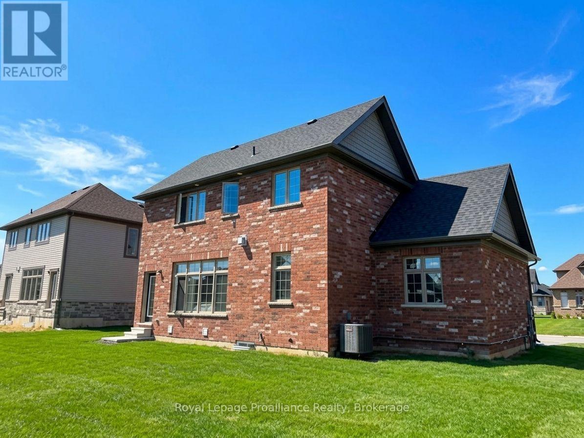 6 Larissa Park Drive — photo 16