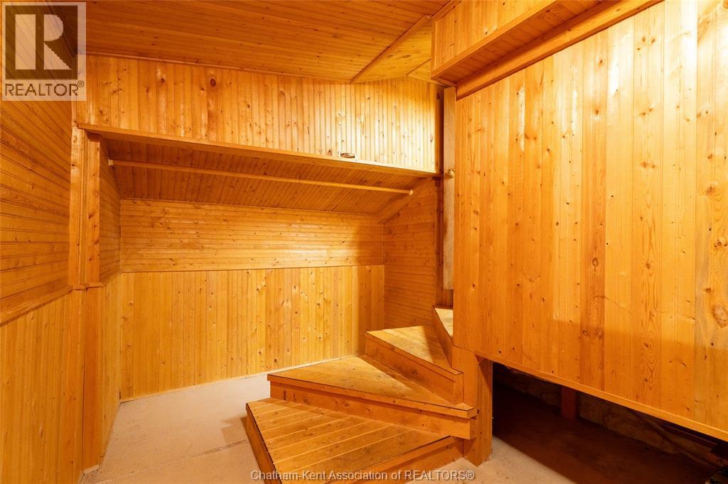 802 ELGIN STREET - Image 15
