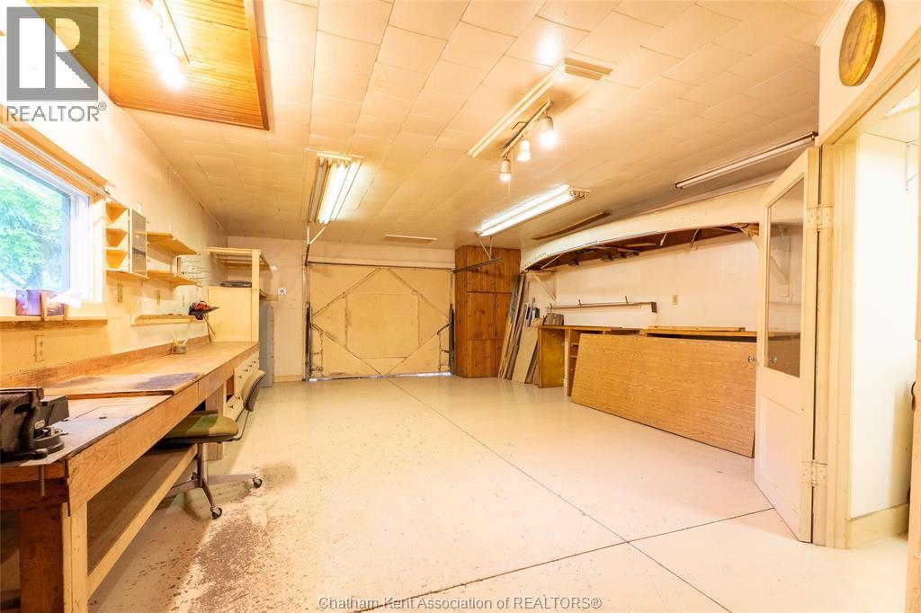 802 ELGIN STREET - Image 34