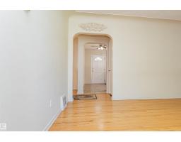 8743 Strathearn Dr Nw, Edmonton, AB T6C4C8 Photo 10