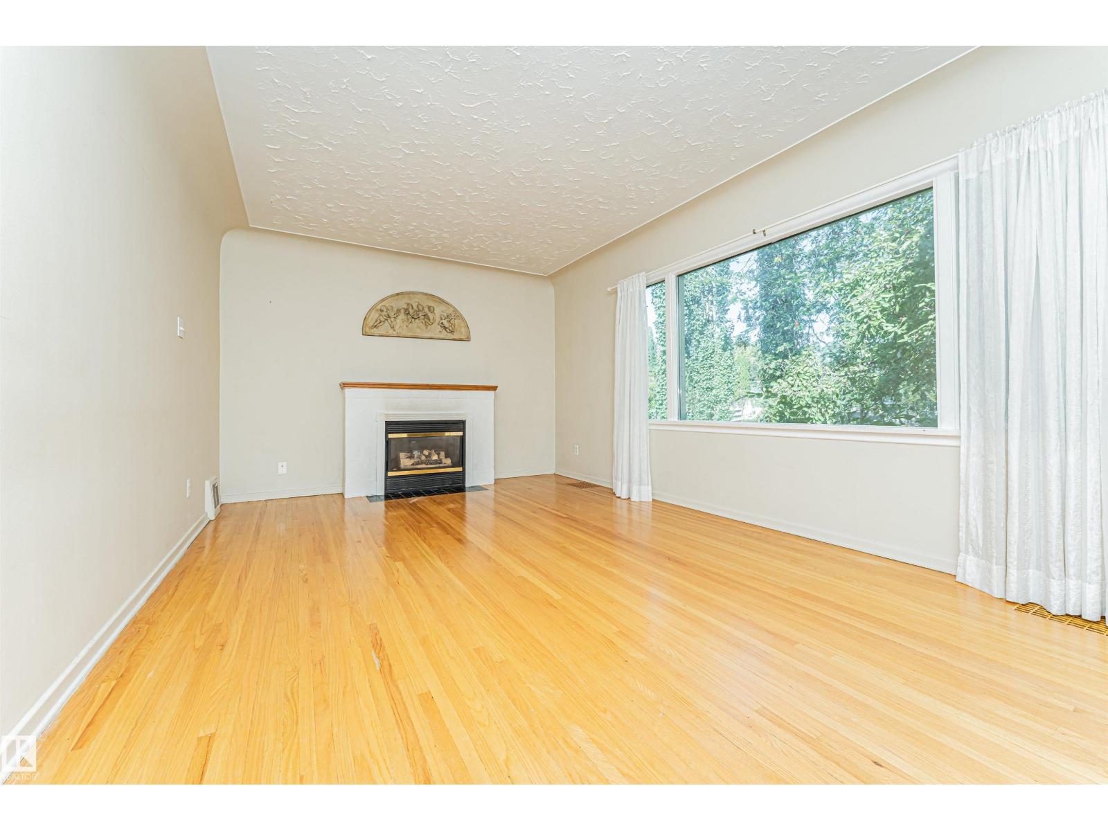 8743 STRATHEARN DR NW - 9