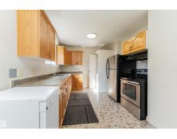 8743 Strathearn Dr Nw, Edmonton, AB T6C4C8 Photo 12