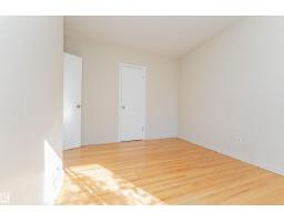 8743 Strathearn Dr Nw, Edmonton, AB T6C4C8 Photo 17