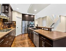 4pc Bathroom - 74 Autumn Circle Se, Calgary, AB T3M0J7 Photo 7