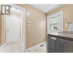 2053 Rolling Brook Drive, Ottawa, ON K1W1C9 Photo 17