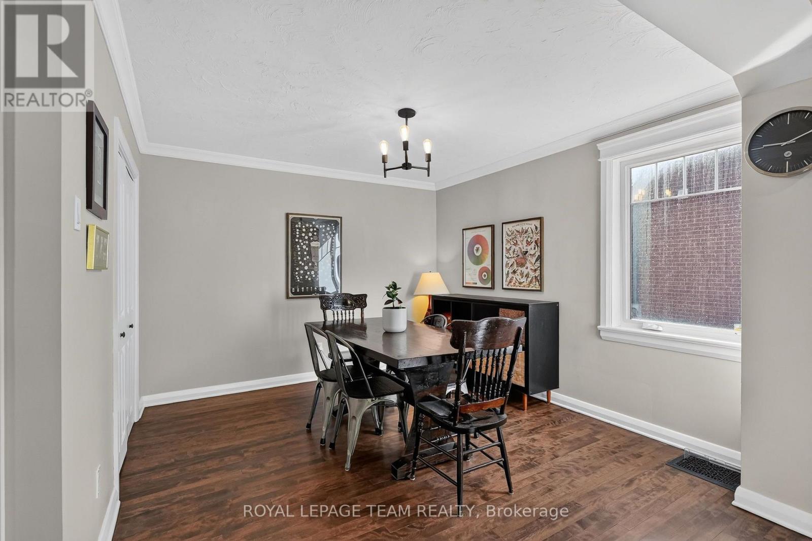 567 REDWOOD AVENUE - 14