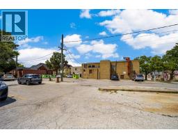 1015 University Avenue West, Windsor, ON N9A5S6 Photo 38