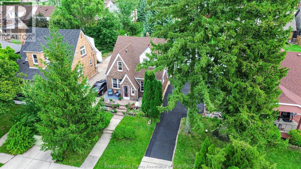 2270 LILLIAN - 2