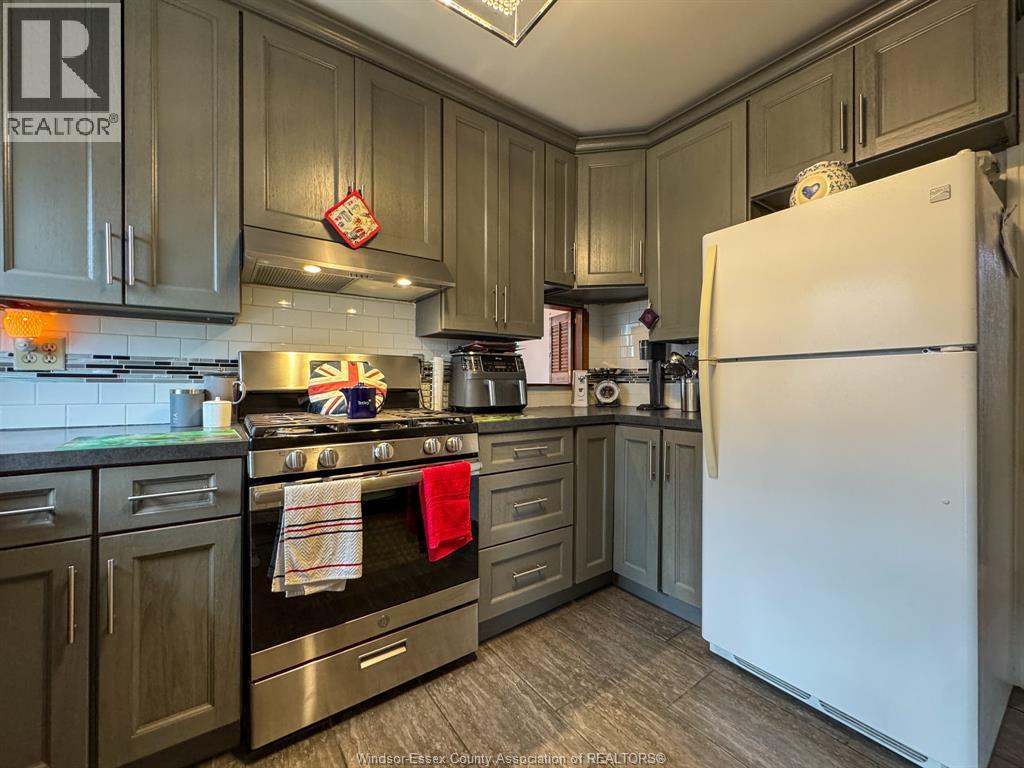 2270 LILLIAN - Image 23