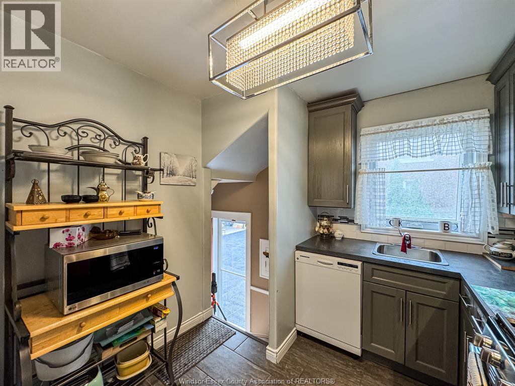 2270 LILLIAN - 27
