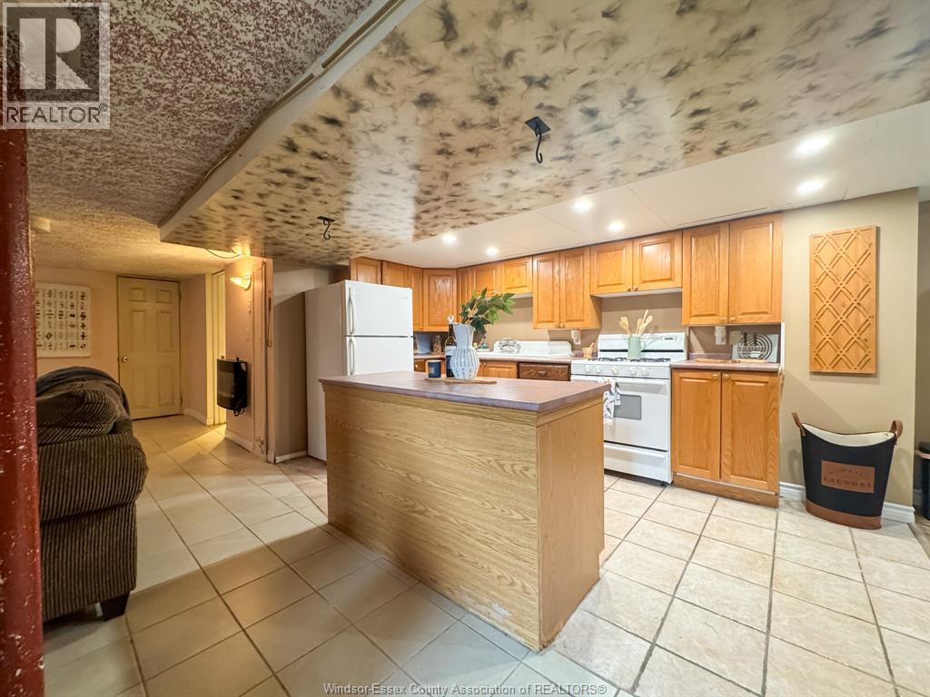 2270 LILLIAN - 38