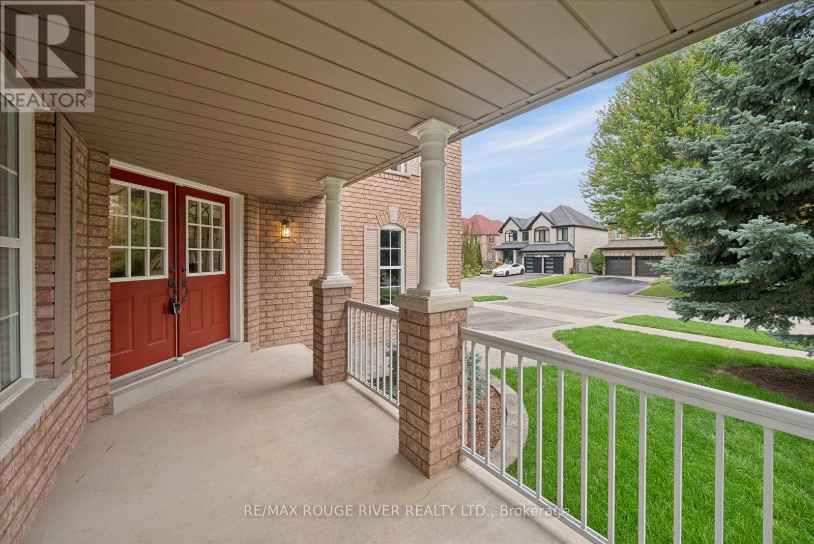 125 Gartshore Drive, Whitby, ON photo 4